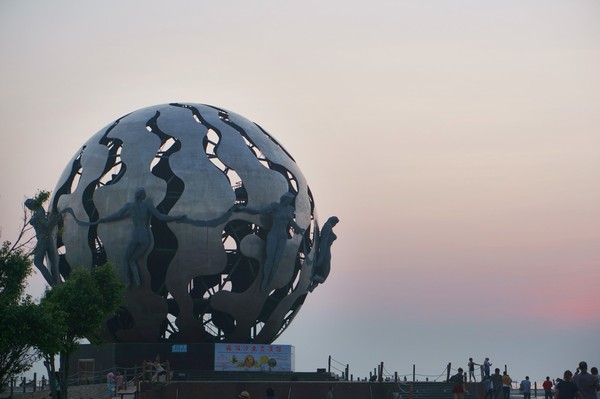 �����������y�����V������������