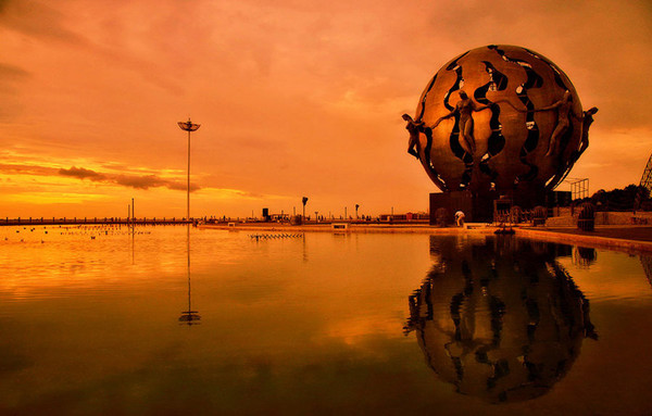 �������V������������